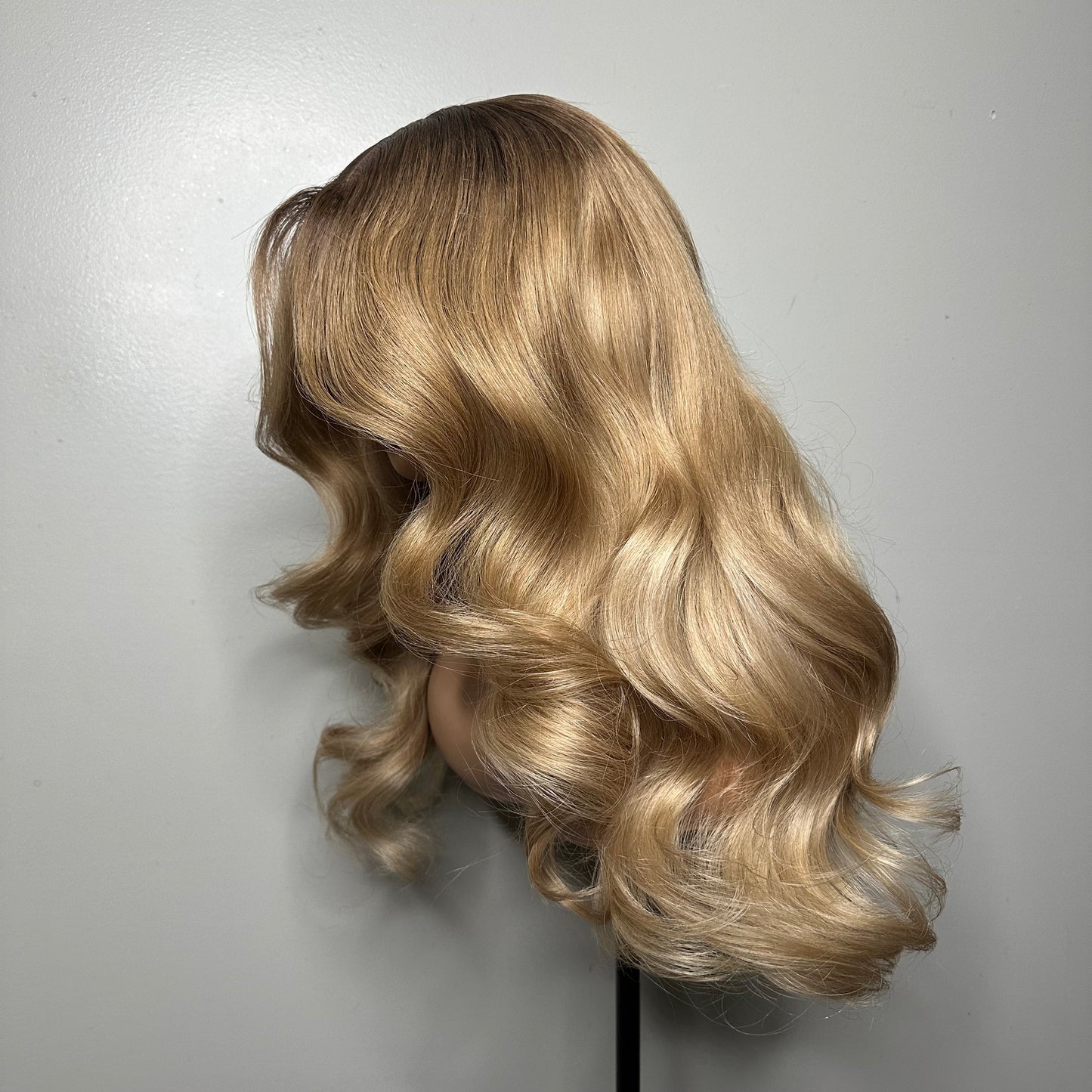 Beige Blonde